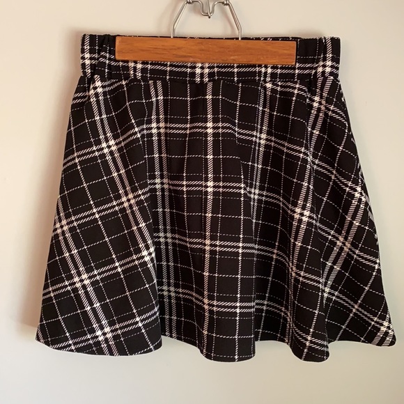 2/$10  Plaid Mini Skirt - Shein - Picture 3 of 5